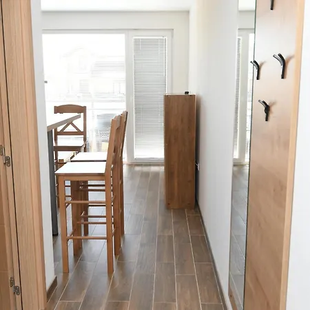 Novel S&s Apartment *