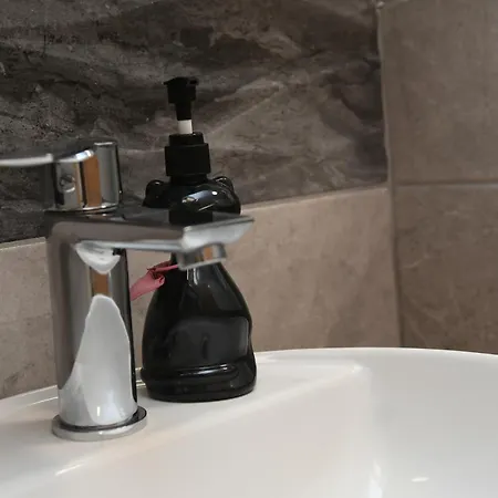 Novel S&s Apartman *