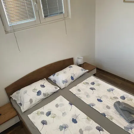 Novel S&s Apartman *