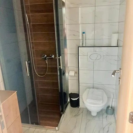 Novel S&s Apartment *